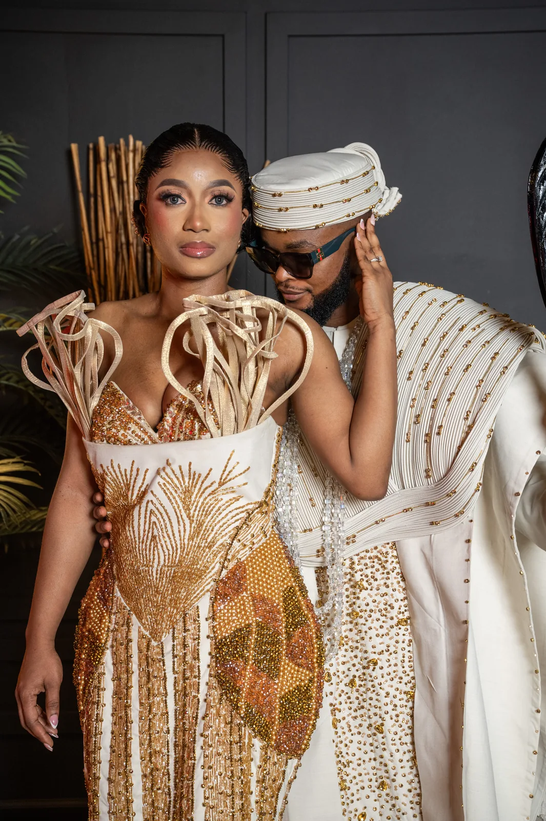 Close, in gold — a soft, sovereign gaze